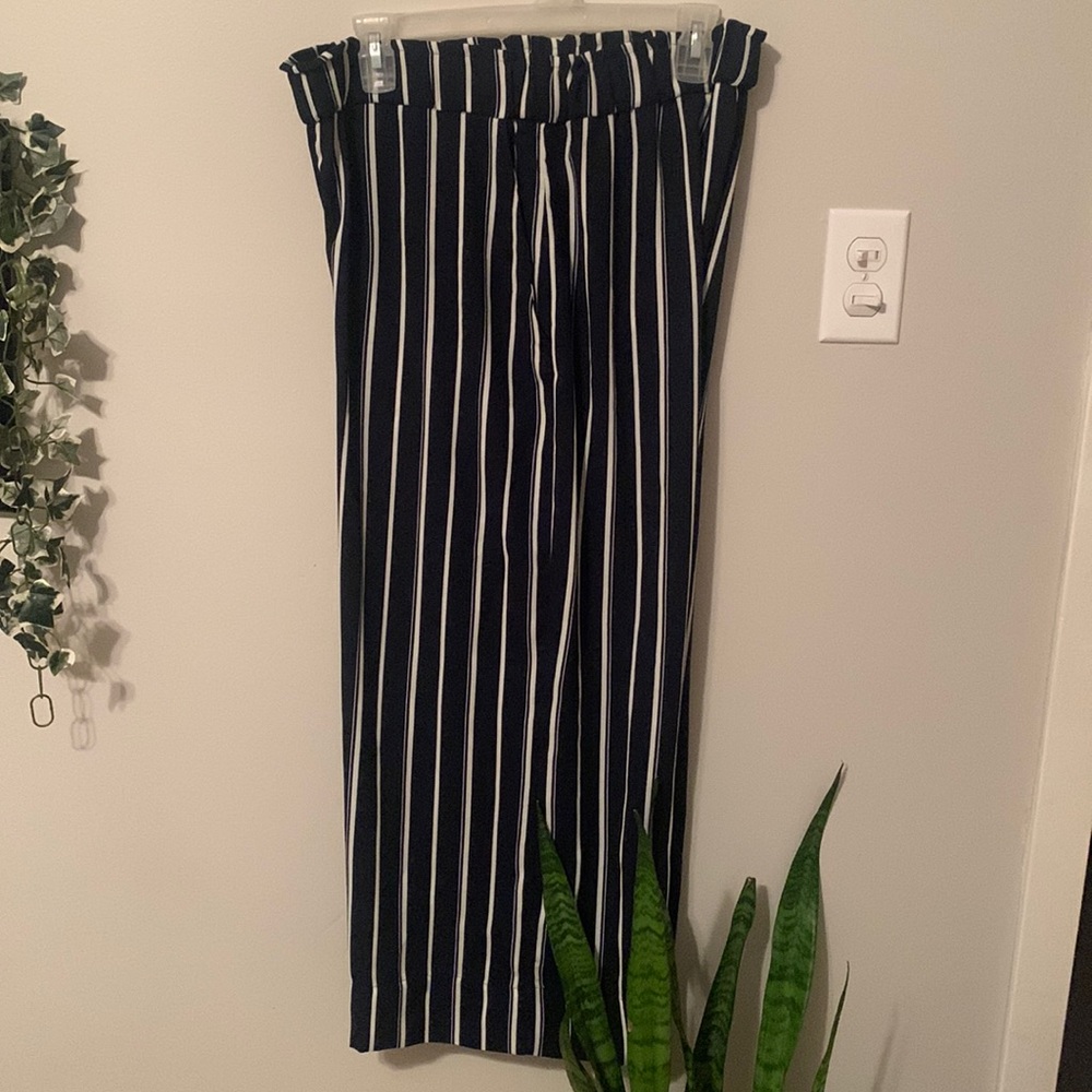 H&M Wide-legged Cropped Pants